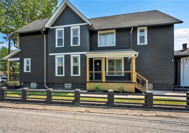 Homes for sale in Cleveland, OH | 1423 Kenilworth Ave, Cleveland, OH 44113 | MLS# 5132632
