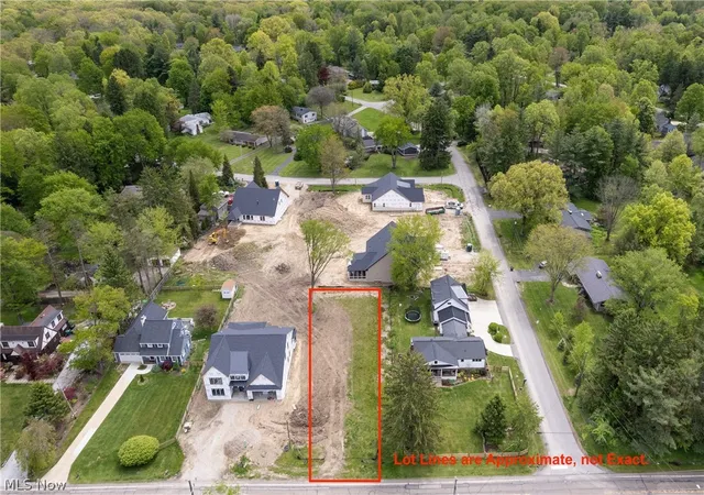 2nd image of 15813 Hemlock Rd, Chagrin Falls, OH 44022 | MLS# 5132461