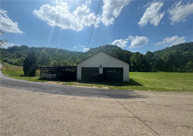 Homes for sale in New Matamoras, OH | 20920 County Road 9, New Matamoras, OH 45767 | MLS# 5137704