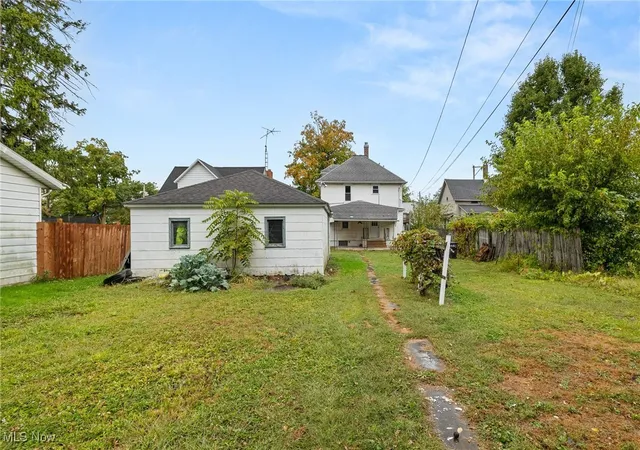 Listing Photo 2 - Condo for sale in building located at 415 N Columbus St, Crestline, OH 44827 - Unit #