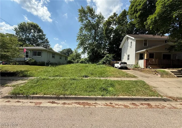1st image of 1874 Adelaide Blvd, Akron, OH 44305 | MLS# 5135490