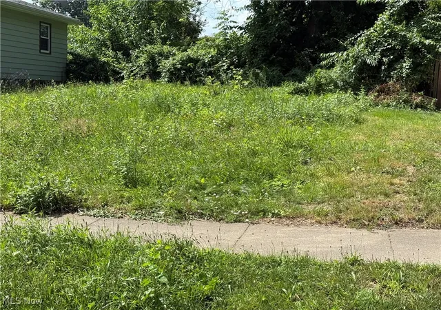 2nd image of 1874 Adelaide Blvd, Akron, OH 44305 | MLS# 5135490