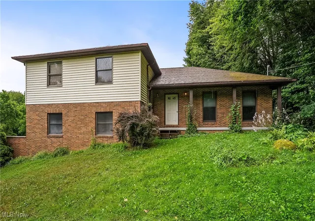 Homes for sale in Mogadore, OH | 1660 Martin Rd, Mogadore, OH 44260 | MLS# 5140333