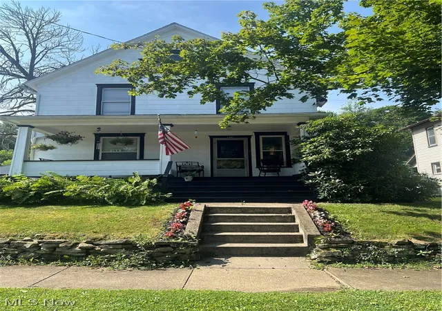 Homes for sale in East Palestine, OH | 199 Garfield Ave, East Palestine, OH 44413 | MLS# 5141989