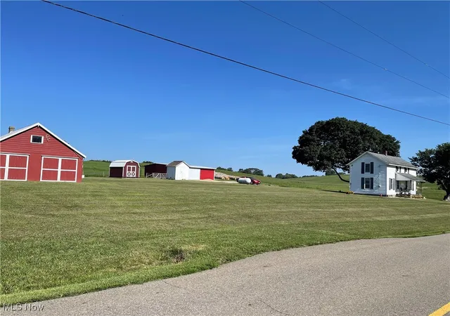 3rd image of 1515 Meadow Farm Church Rd, Zanesville, OH 43701 | MLS# 5142736