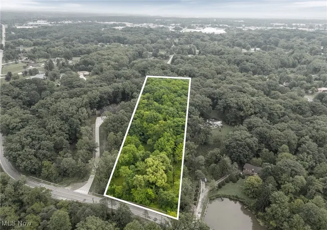 4th image of 17660 Egbert Rd, Bedford, OH 44146 | MLS# 5143194