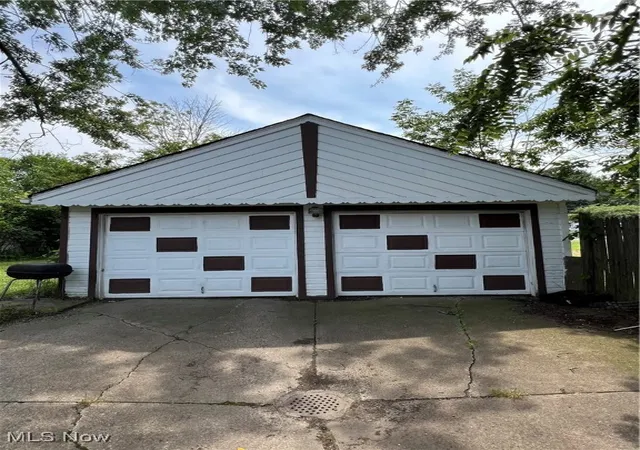 Homes for sale in Cleveland, OH | 17806 Tarkington Ave, Cleveland, OH 44128 | MLS# 5147593