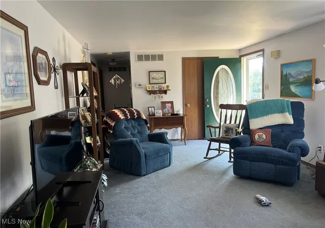Photo 4 of Single family home for sale at 3845 Holbein Dr, Zanesville, OH 43701 | MLS# 5147702 | Listing updated on 2026-06-16
