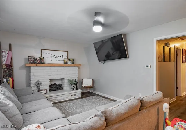 Photo 3 of Single family home for sale at 1200 Lakeview Dr, Parkersburg, WV 26104 | MLS# 5148297 | Listing updated on 2025-11-18