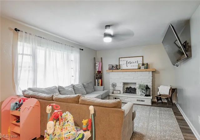 Photo 3 of Single family home for sale at 1200 Lakeview Dr, Parkersburg, WV 26104 | MLS# 5148297 | Listing updated on 2025-11-18