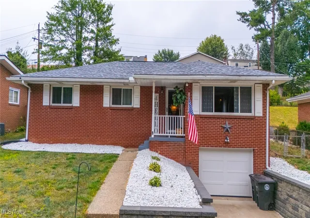 Photo 2 of Single family home for sale at 220 Bryden Rd, Steubenville, OH 43953 | MLS# 5148046 | Listing updated on 2025-11-18