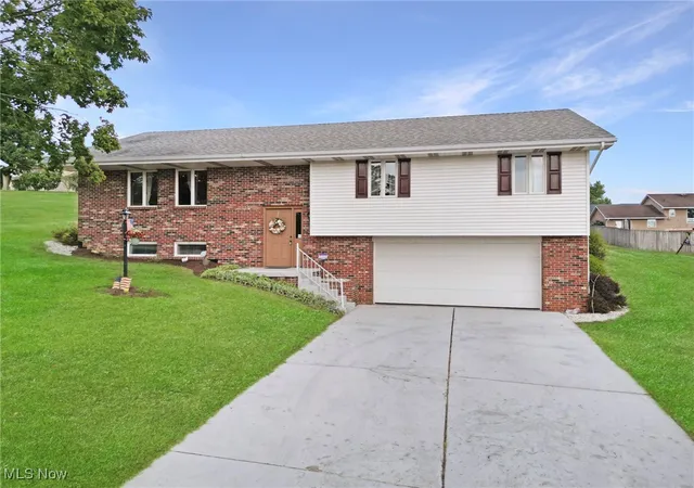 Photo 1 of Single family home for sale at 300 Harmony Dr, Steubenville, OH 43953 | MLS# 5149423 | Listing updated on 2025-11-18