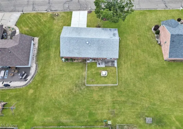 Photo 3 of Single family home for sale at 300 Harmony Dr, Steubenville, OH 43953 | MLS# 5149423 | Listing updated on 2025-11-18