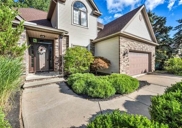 3rd image of 6010 Sea Pines Dr, Mentor, OH 44060 | MLS# 5133809