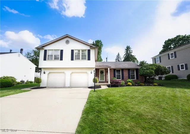 Photo 1 of Single family home for sale at 7995 Woodrush Dr Nw, North Canton, OH 44720 | MLS# 5134219 | Listing updated on 2025-11-18