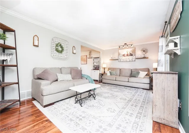 Photo 4 of Single family home for sale at 7995 Woodrush Dr NW, North Canton, OH 44720 | MLS# 5134219 | Listing updated on 2025-11-18