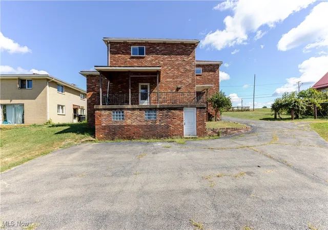 Homes for sale in Weirton, WV | 3466 Pennsylvania Ave, Weirton, WV 26062 | MLS# 5147076