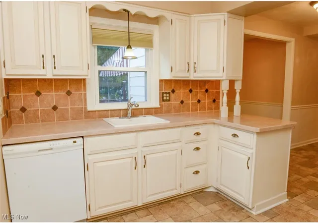 2nd image of 148 Marcia Dr, Youngstown, OH 44515 | MLS# 5152356