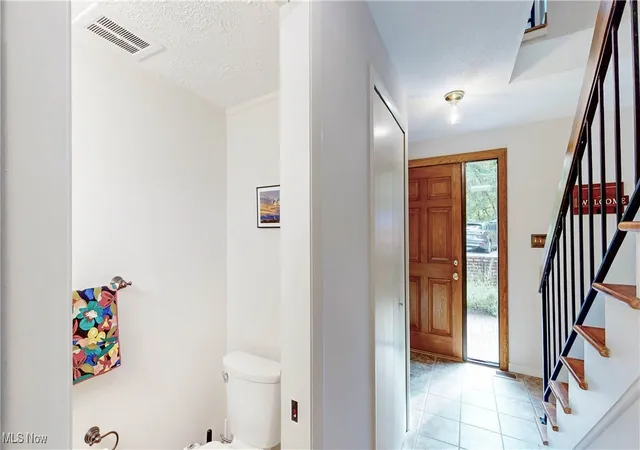 Photo 4 of Condo for sale at 1036 Canyon View Rd, Northfield, OH 44067 | MLS# 5151241 | Listing updated on 2025-11-18