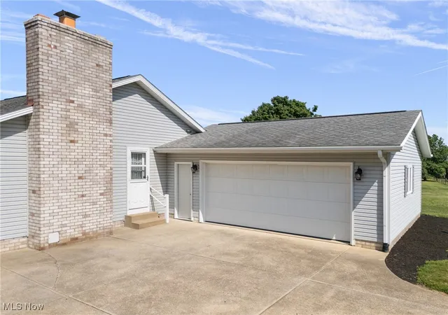 Photo 3 of Single family home for sale at 14175 Orrville St NW, North Lawrence, OH 44666 | MLS# 5153901 | Listing updated on 2025-11-18