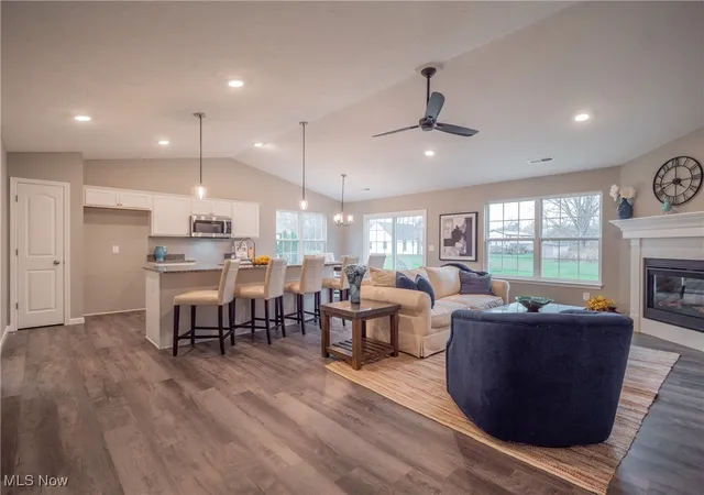 3rd image of 67 Tanners Farm Dr, Painesville, OH 44077 | MLS# 5154368