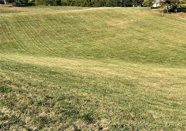 4th image of 67525 Evensong Rd, Saint Clairsville, OH 43950 | MLS# 5154764