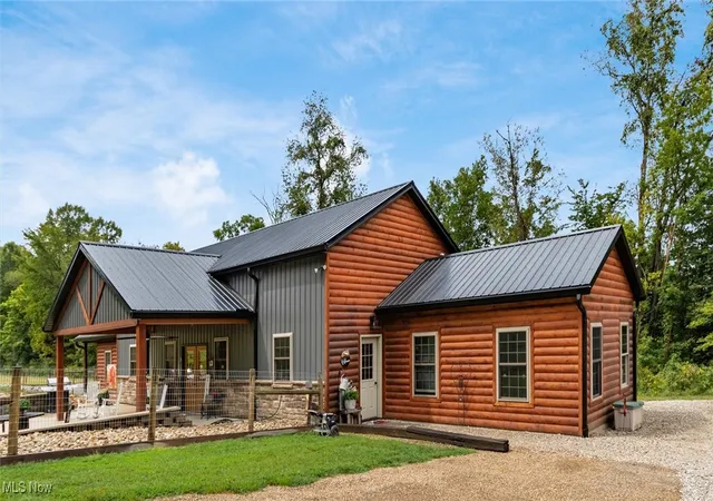 Photo 3 of Single family home for sale at 4797 Narrows Rd, Frazeysburg, OH 43822 | MLS# 5155252 | Listing updated on 2026-09-22