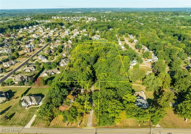 image of 7601 Lutz Ave Nw, Massillon, OH 44646 | MLS# 5155503