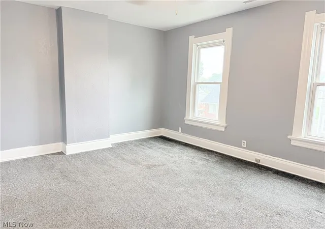 Photo 3 of Multi family home for sale at 318 Courtland Ave, Toledo, OH 43609 | MLS# 5157652 | Listing updated on 2026-08-27