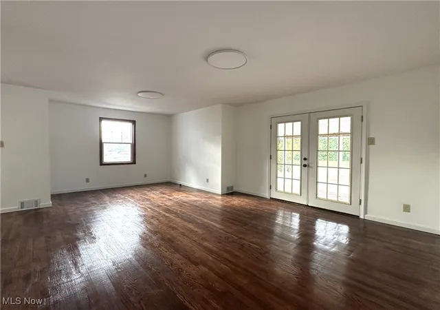 3rd image of 3000 Parkman Rd Nw, Warren, OH 44485 | MLS# 5158875