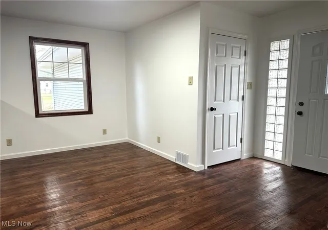 4th image of 3000 Parkman Rd Nw, Warren, OH 44485 | MLS# 5158875