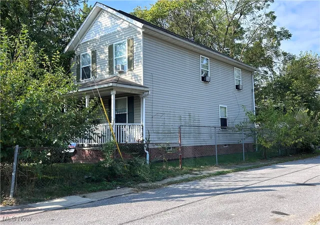 2nd image of 1190 E 112th St, Cleveland, OH 44108 | MLS# 5159241