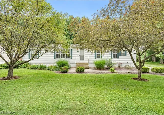 1st image of 209 Wyngate Dr, Brookfield, OH 44403 | MLS# 5159561