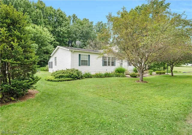 5th image of 209 Wyngate Dr, Brookfield, OH 44403 | MLS# 5159561