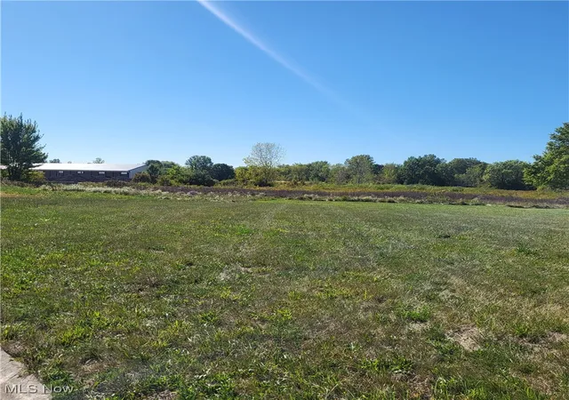 1st image of 307 Skyline Dr, Elyria, OH 44035 | MLS# 5160100