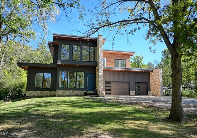 Photo 1 of Mansion for sale at 4137 Foskett Rd, Medina, OH 44256 | MLS# 5158223 | Listing updated on 2026-03-30