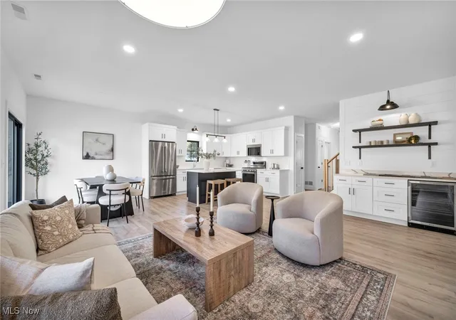 5th image of 6748 Benedict Dr, Cleveland, OH 44130 | MLS# 5161797