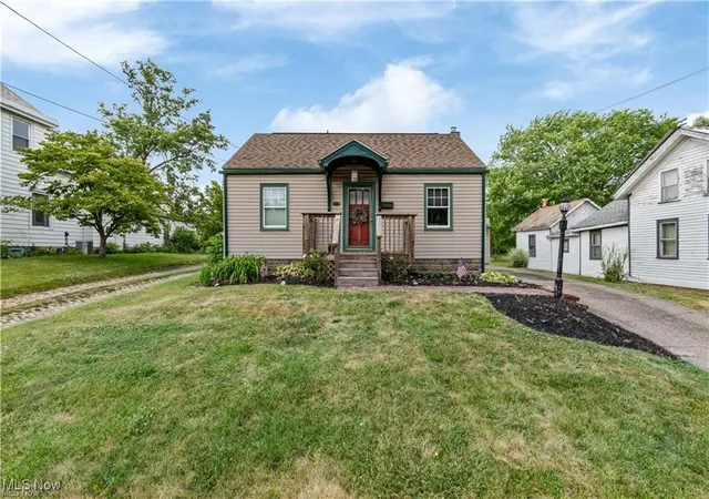 Homes for sale in Massillon, OH | 3130 Lincoln Way W, Massillon, OH 44647 | MLS# 5162026