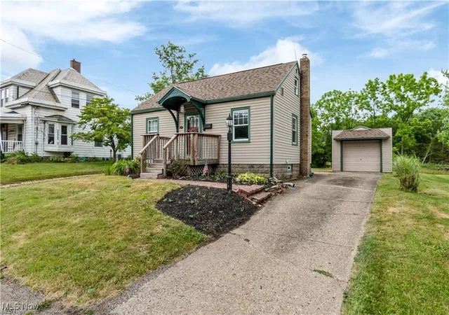 Homes for sale in Massillon, OH | 3130 Lincoln Way W, Massillon, OH 44647 | MLS# 5162026