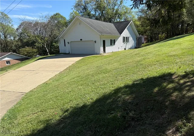 Photo 3 of Single family home for sale at 55794 Bel Hvn, Bellaire, OH 43906 | MLS# 5161507 | Listing updated on 2026-08-19
