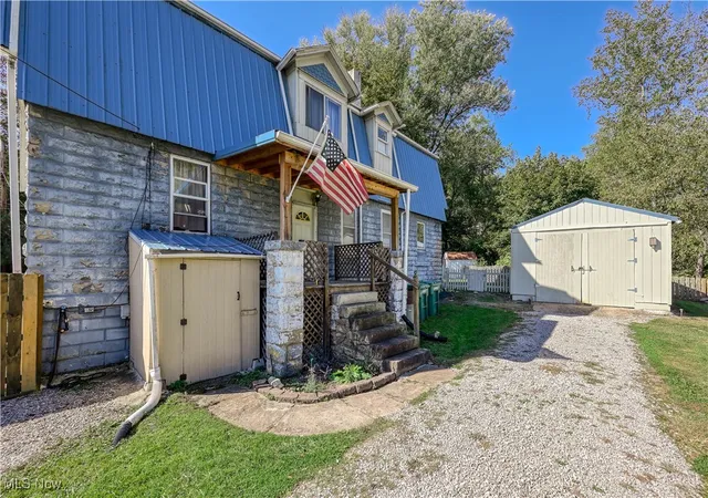 Homes for sale in Wellsville, OH | 1751 Crawford Ave, Wellsville, OH 43968 | MLS# 5162658