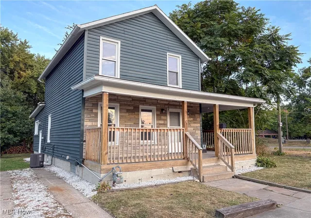 Photo 4 of Single family home for sale at 442 S Liberty Ave, Alliance, OH 44601 | MLS# 5163088 | Listing updated on 2026-06-19