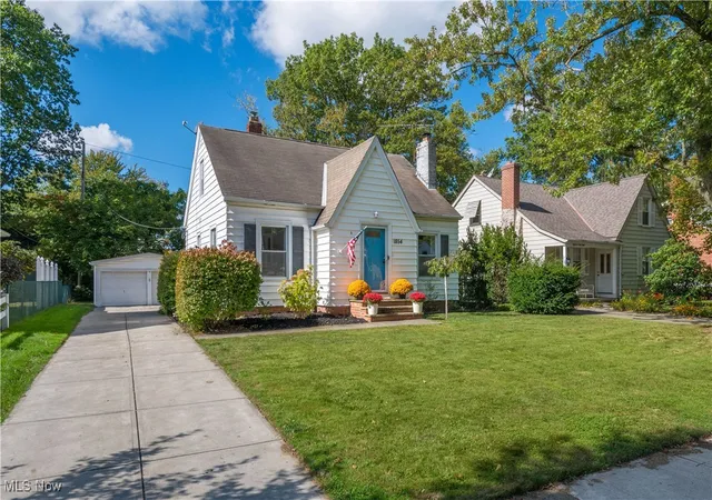 1854 Oakmount Rd, South Euclid, OH 44121 | MLS# 5163415 | Houzeo