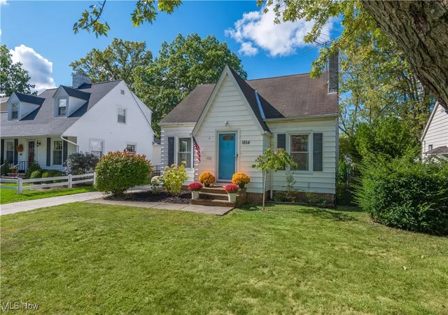 1854 Oakmount Rd, South Euclid, OH 44121 | MLS# 5163415 | Houzeo