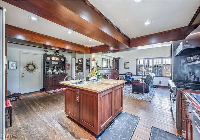 Photo 2 of Single family home for sale at 740 Fairway Dr, Warren, OH 44483 | MLS# 5163425 | Listing updated on 2026-10-07