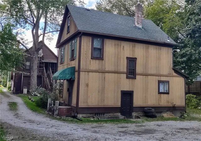 2nd image of 531 533 535 539 Allyn St, Akron, OH 44311 | MLS# 5164778