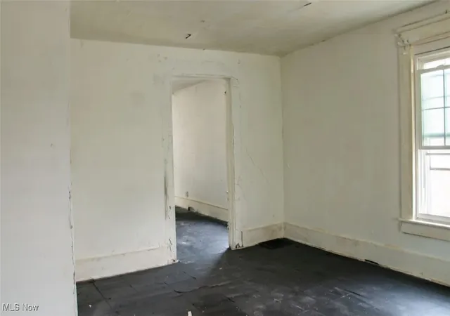 Photo 2 of Sale Pending at 78 Sexton St, Struthers, OH 44471 | MLS# 5165050 | Listing updated on 2026-08-28