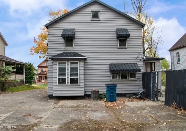 Photo 4 of Sale Pending at 78 Sexton St, Struthers, OH 44471 | MLS# 5165050 | Listing updated on 2026-08-28