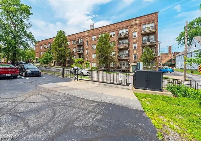 Homes for sale in Cleveland, OH | 11014 Detroit Ave #EE1, Cleveland, OH 44102 | MLS# 5165205
