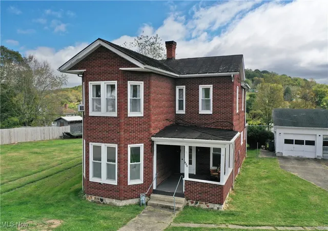 Homes for sale in Pennsboro, WV | 705 Main St, Pennsboro, WV 26415 | MLS# 5165117